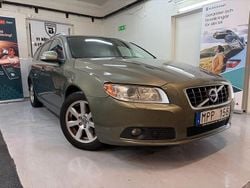 Grön Begagnad 2010 Volvo V70 Summum Kombi | 59 000 kr (Marknadspris)