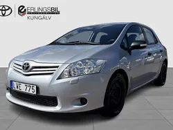 Silver Begagnad 2011 Toyota Auris Halvkombi | 64 900 kr (Marknadspris)