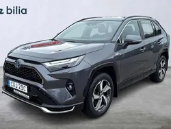 Grå Begagnad 2022 Toyota RAV4 Hybrid Active SUV | 399 900 kr (Marknadspris)