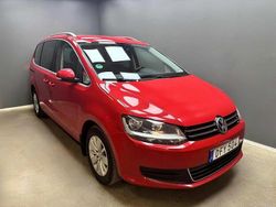 Röd Begagnad 2014 VW Sharan Minibuss | 119 900 kr (Marknadspris)