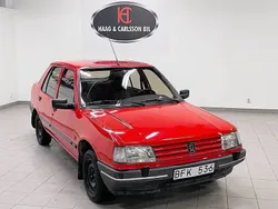 Röd Begagnad 1992 Peugeot 309 Halvkombi | 35 000 kr