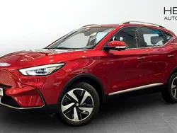 Röd (red) Begagnad 2021 MG ZS Luxury Sedan | 254 900 kr (Bra pris)