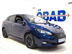 Mörkblå Begagnad 2022 Nissan Leaf N-Connecta Halvkombi | 238 700 kr (Marknadspris)