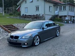 Grå Begagnad 2007 BMW 525 Sedan | 68 000 kr (Lite dyr)