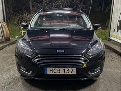 Svart Begagnad 2016 Ford Focus Titanium Halvkombi | 62 000 kr (Bra pris)