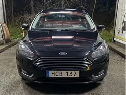 Svart Begagnad 2016 Ford Focus Titanium Halvkombi | 65 000 kr (Marknadspris)