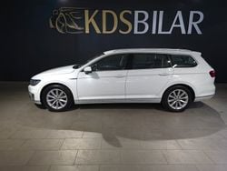 Vit Begagnad 2018 VW Passat Executive Kombi | 139 900 kr (Bra pris)
