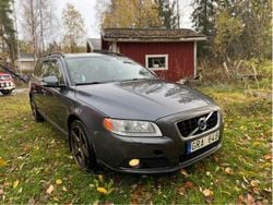 Grå Begagnad 2011 Volvo V70 Momentum Kombi | 32 000 kr