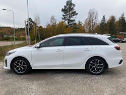 Vit Begagnad 2019 Kia Ceed Sportswagon GT-Line Kombi | 207 000 kr (Marknadspris)