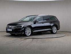 Svart Begagnad 2022 VW Passat Executive Kombi | 269 000 kr (Marknadspris)