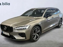 Grå Begagnad 2022 Volvo V60 R-Design Kombi | 459 000 kr (Marknadspris)
