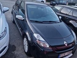 Svart Begagnad 2010 Renault Clio R.S. Halvkombi | 40 000 kr (Marknadspris)