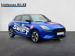 Blå metallic Ny 2024 Suzuki Swift Halvkombi | 244 900 kr (Marknadspris)
