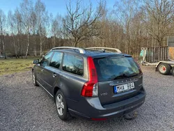 Grå Begagnad 2012 Volvo V50 Momentum Kombi | 60 000 kr (Marknadspris)
