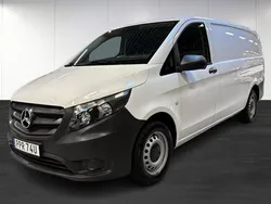 Vit (white) Begagnad 2021 Mercedes Vito Minibuss | 360 000 kr (Marknadspris)