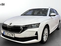 Vit Begagnad 2025 Skoda Octavia Selection Kombi | 309 900 kr (Dyr)