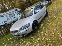 Grå Begagnad 2006 Volvo V50 Kinetic Kombi | 46 000 kr (Marknadspris)
