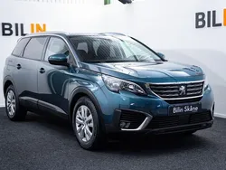 Mörkblå Begagnad 2017 Peugeot 5008 Minibuss | 214 900 kr (Marknadspris)