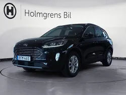 Svart Begagnad 2022 Ford Kuga Titanium SUV | 244 800 kr (Marknadspris)