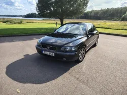 Svart Begagnad 2003 Volvo S60 Business Edition Sedan | 11 000 kr (Bra pris)