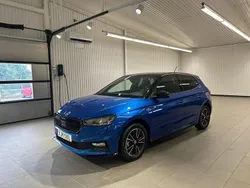 Blå Ny 2024 Skoda Fabia Monte Carlo Halvkombi | 219 800 kr (Marknadspris)