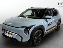 Blå (blue) Begagnad 2024 Kia EV3 Plus SUV | 469 900 kr (Marknadspris)