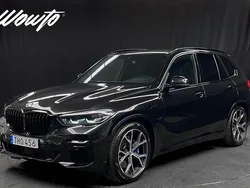 Svart Begagnad 2021 BMW X5 iPerformance SUV | 579 800 kr (Marknadspris)