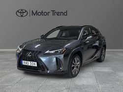 Grå Begagnad 2023 Lexus UX 250h Sport Line SUV | 329 000 kr (Lite dyr)