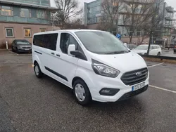 Vit Begagnad 2022 Ford Transit Custom Kombi | 410 900 kr