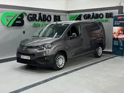 Mörkgrå (grå) Begagnad 2021 Toyota Proace City Van | 189 900 kr (Marknadspris)