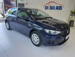 Blå Begagnad 2017 Fiat Tipo Halvkombi | 89 900 kr (Superpris)