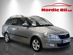 Ljusbrun (brun) Begagnad 2012 Skoda Fabia Elegance Kombi | 39 900 kr (Marknadspris)