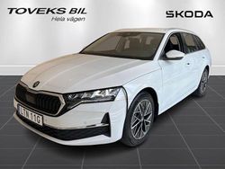Svart (black magic pärleffekt me) Ny 2025 Skoda Octavia Kombi | 349 900 kr (Marknadspris)