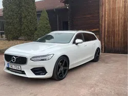 Vit Begagnad 2019 Volvo V90 R-Design Kombi | 250 000 kr (Marknadspris)