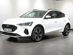 Vit Begagnad 2022 Ford Focus Active Halvkombi | 209 900 kr (Marknadspris)