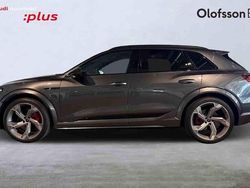 Grå Begagnad 2023 Audi SQ8 e-tron S-Line SUV | 749 000 kr