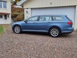 Blå Begagnad 2018 VW Passat GTE Kombi | 159 000 kr (Bra pris)