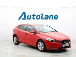 Röd Begagnad 2015 Volvo V40 Kombi | 149 900 kr (Marknadspris)