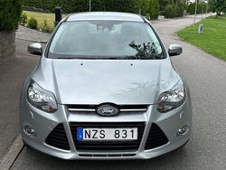 Grå Begagnad 2013 Ford Focus Titanium Kombi | 69 000 kr (Marknadspris)