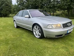 Silver Begagnad 2000 Audi S8 Sedan | 189 000 kr