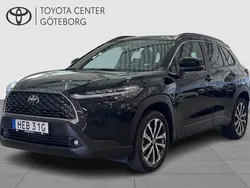 Svart Begagnad 2024 Toyota Corolla Cross Style SUV | 359 900 kr (Marknadspris)