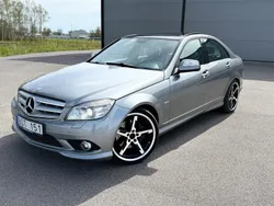 Grå Begagnad 2008 Mercedes C320 AMG Sedan | 89 900 kr (Marknadspris)