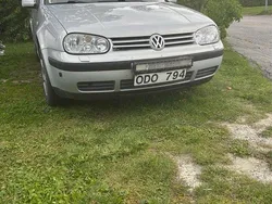 Grå Begagnad 2000 VW Golf IV Halvkombi | 18 000 kr (Lite dyr)