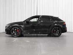 Mytsvart metallic Begagnad 2023 Audi RS Q8 Sport SUV | 1 299 500 kr (Bra pris)