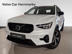 Vit Begagnad 2024 Volvo XC40 Plus SUV | 389 900 kr (Marknadspris)