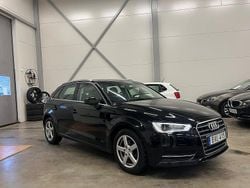 Svart Begagnad 2014 Audi A3 Sportback Attraction Halvkombi | 114 900 kr (Marknadspris)