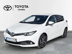 Vit Begagnad 2017 Toyota Auris Edition Halvkombi | 145 000 kr (Lite dyr)