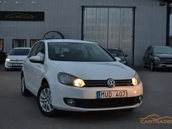 Vit Begagnad 2013 VW Golf VII Halvkombi | 84 900 kr (Marknadspris)