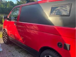 Röd Begagnad 2004 VW T5 Van | 38 000 kr (Lite dyr)