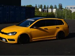 Vit Begagnad 2015 VW Golf VII Kombi | 140 000 kr